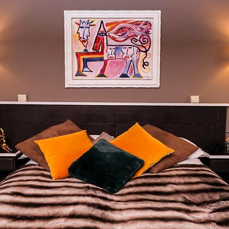 Art Hotel Grivola Breuil-Cervinia Esterno foto