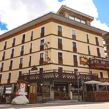 Art Hotel Grivola Breuil-Cervinia Esterno foto